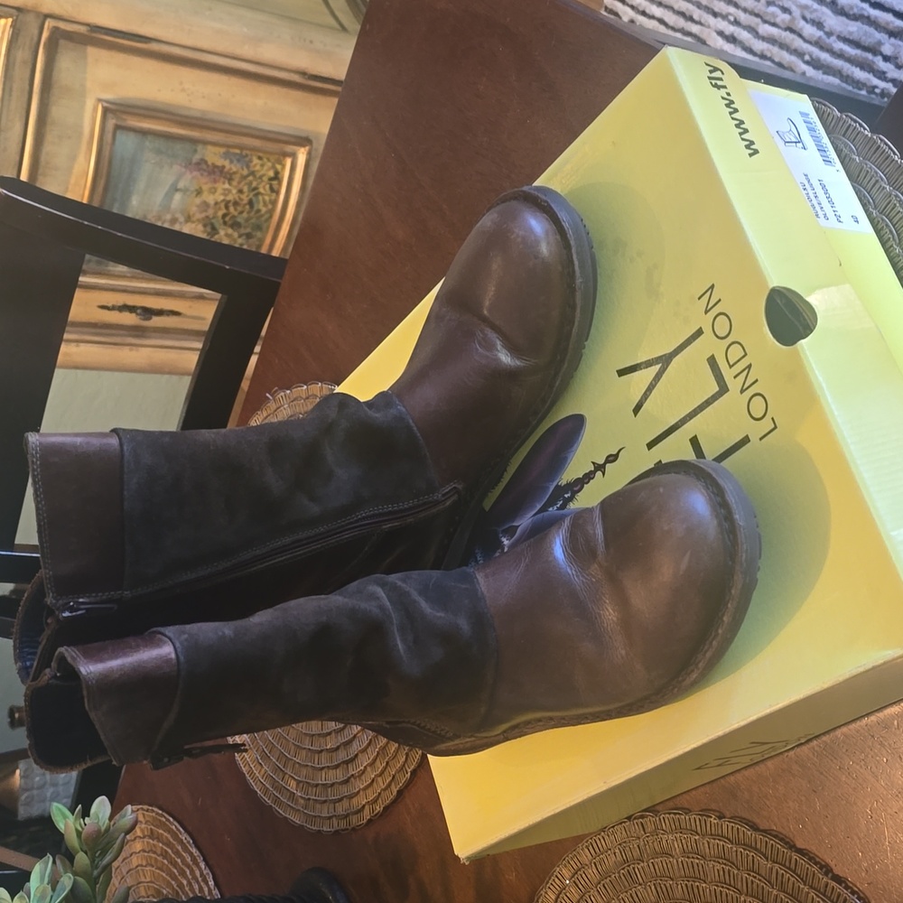 Womens Brown Leather and Suede Boots